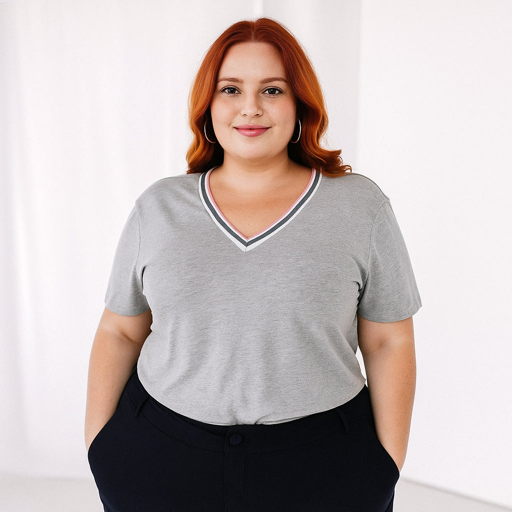Blusa Feminina Plus Size Gola V Malha Soltinha Básica Blusinha Elegante Viscolycra Camiseta Elegante